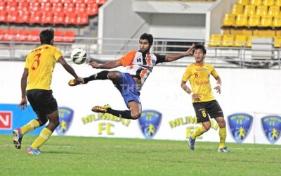 10-man Mumbai FC down East Bengal