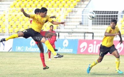 Red and gold brigade lose ground in title race