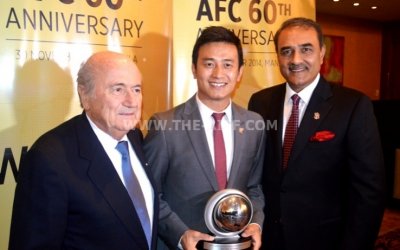 BHAICHUNG RECEIVES AFC 'HALL OF FAME AWARD'