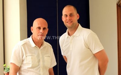 LEE JOHNSON TAKES CHARGE