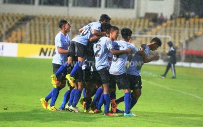 INDIA LOSE LEAD AND MATCH IN THE SECOND HALF