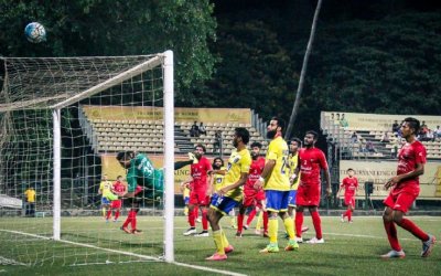 NEW-LOOK MUMBAI SHARE SPOILS WITH CHURCHILL