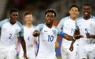 ENGLAND START WITH A BANG AGAINST CHILE