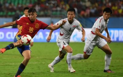 SPAIN SAIL INTO ROUND OF 16