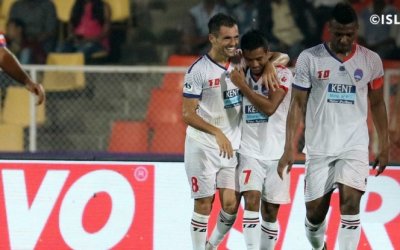 DELHI DYNAMOS BEAT FC PUNE CITY 3-2