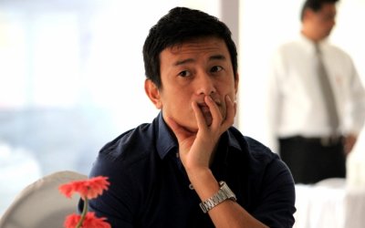 BHAICHUNG BHUTIA OFFERS TRAINING STINT TO KASHMIRI YOUTH MAJID KHAN