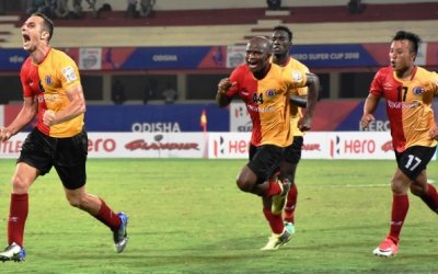 RED & GOLDS BEAT MUMBAI CITY TO REACH QUARTERFINALS