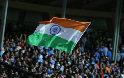 BLUE PILGRIMS PAINT THE MUMBAI FOOTBALL ARENA BLUE