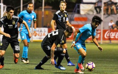 10-MAN INDIA SHOCK U-20 ARGENTINA-20 2-1
