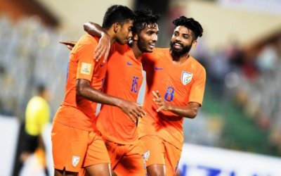 INDIANS IN BANGLADESH FIND SOLACE IN CHEERING FOR THE MEN IN BLUE