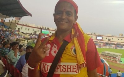 LOZENGE MASI: THE RED & GOLDS SUPPORTER UNDERLINING WOMEN'S FANATICISM AROUND FOOTBALL IN INDIA